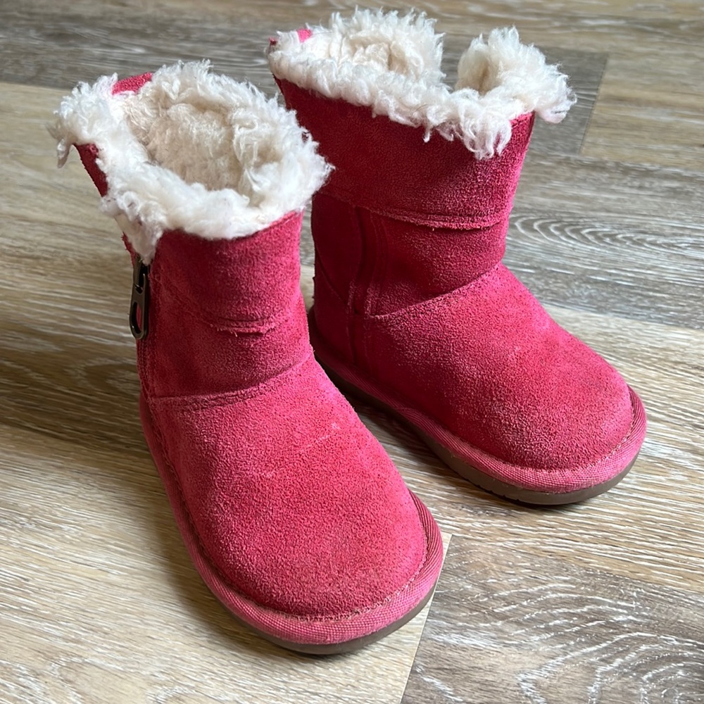 Kookaburra by UGG Toddler Girl pink boots size 6